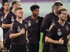 bet365投注-骑士打勇士逆转夺冠总决赛回放