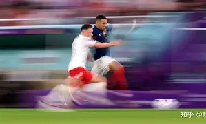 法甲球队主教练凭借战术智慧获赞誉