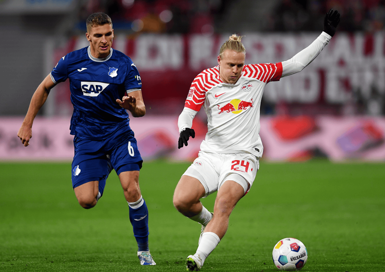 柏林联盟主场战平对手,球队士气高涨了